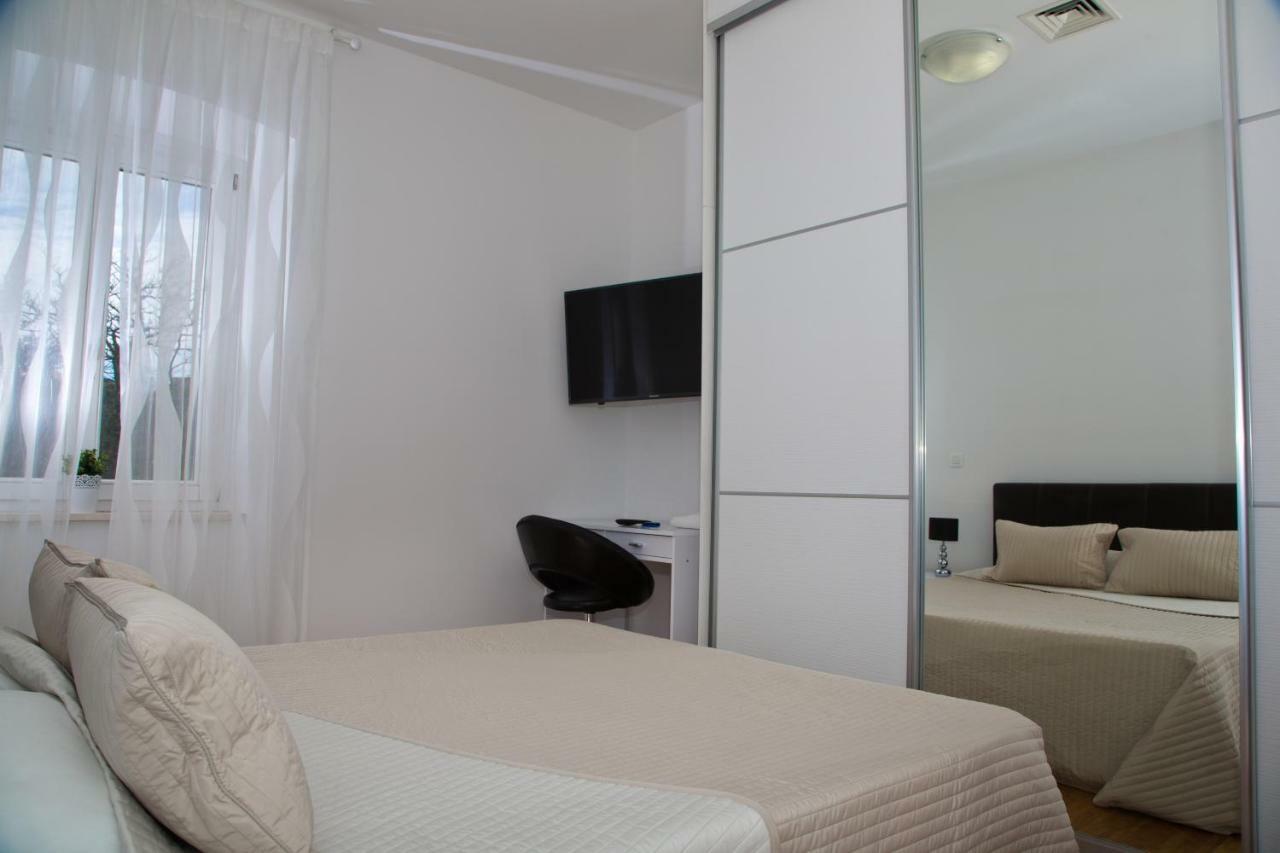 Apartments Victoria Дубровник Экстерьер фото